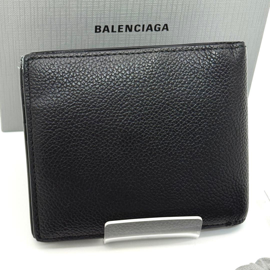 BALENCIAGA ロゴ 二つ折り 財布 コンパクト ブラック ホワイト 黒