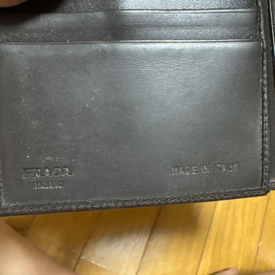 プラダ　メンズ　折り財布　二つ折り　ダークブラウン