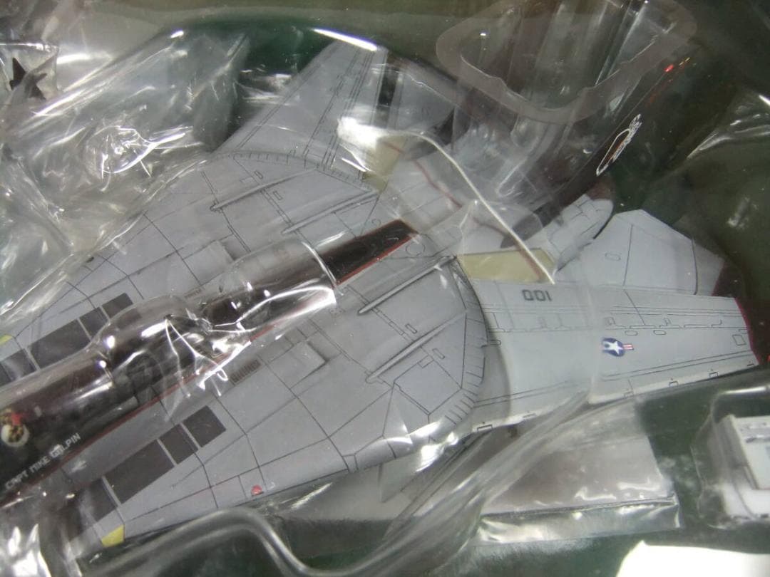 ユニマックス 1/72 F-14A トムキャット VF-154 ブラックナイツ