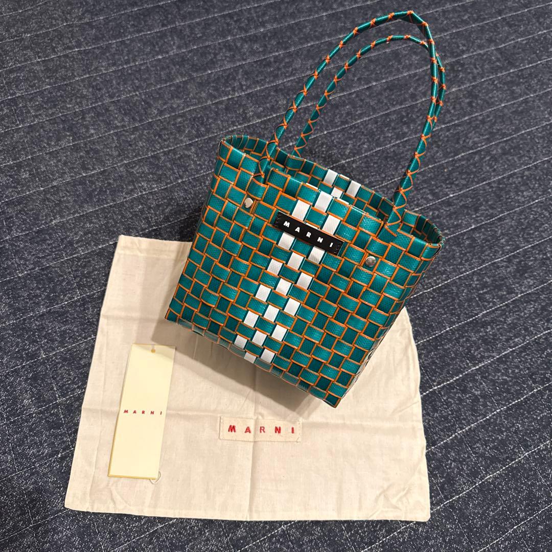 MARNI MARKET かごバッグ　グリーンマルチ