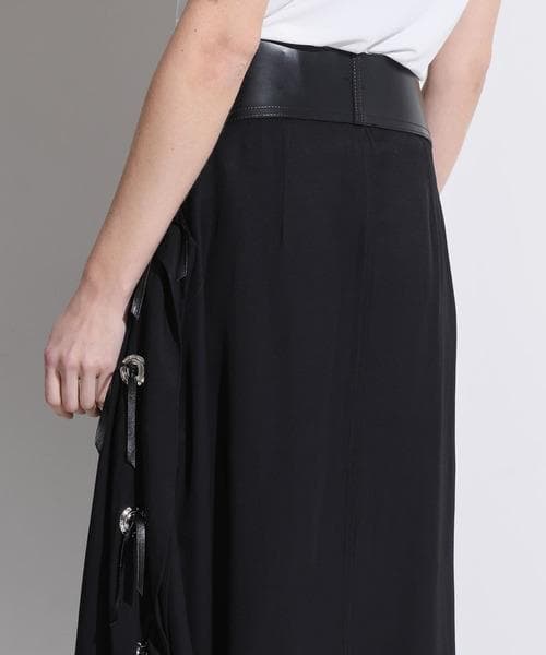TOGA PULLA トーガプルラ バックルベルト付きスカート ブラック