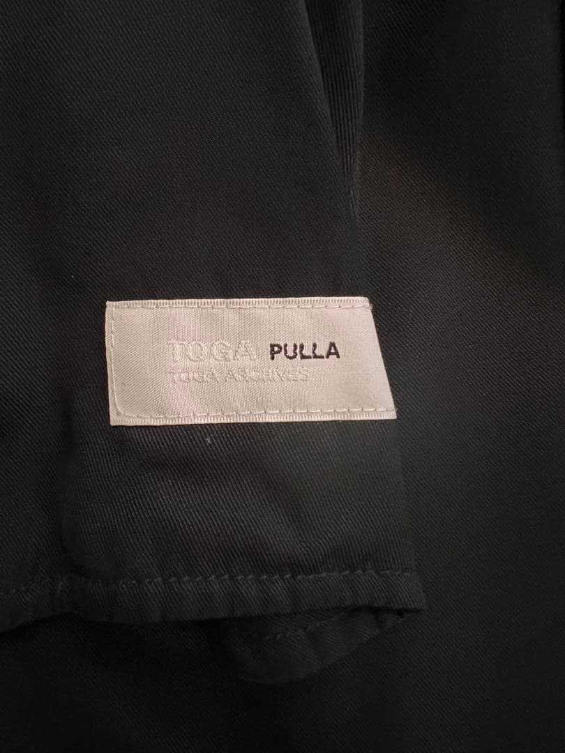 TOGA PULLA トーガプルラ バックルベルト付きスカート ブラック