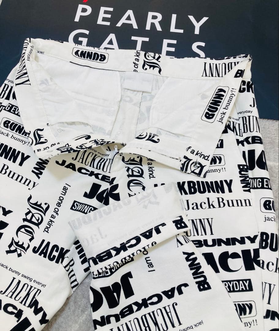 新品 パーリーゲイツ ジャックバニー ツイル 総柄テーパードパンツ(4)M/白