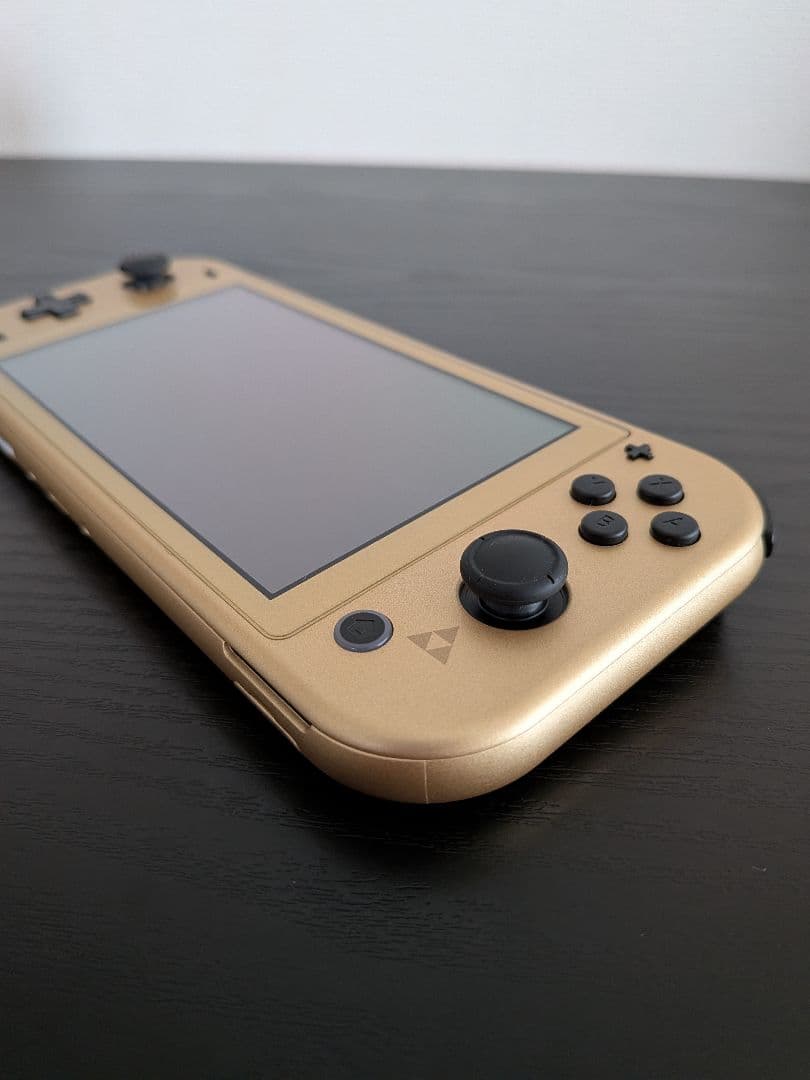 【新品同様・完品】Nintendo Switch Lite ハイラルエディション