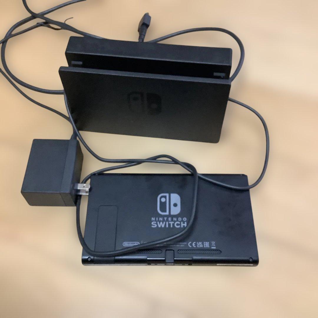 ニンテンドー Switch (コントローラー２個＆ モンハン プロコン 付き)