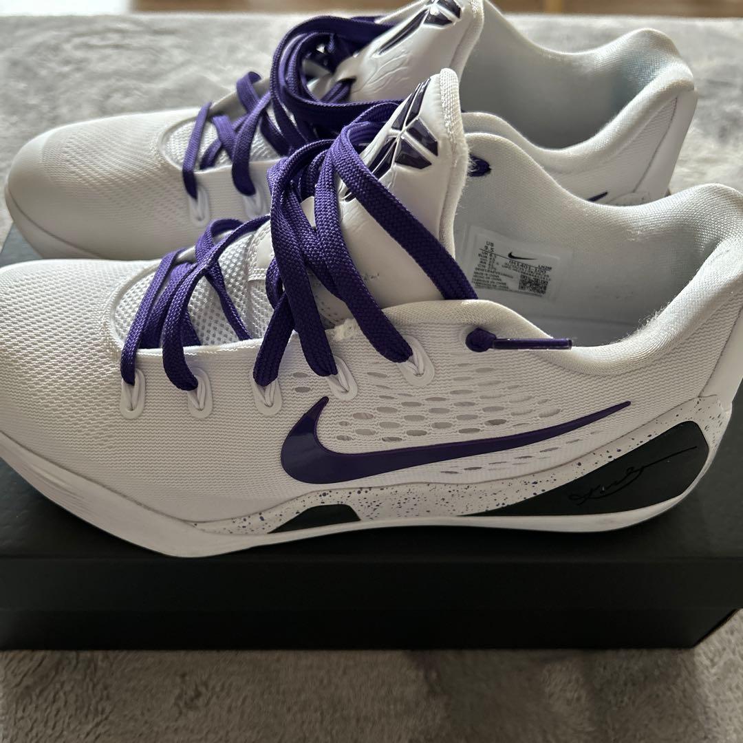 ナイキ Kobe9 エリートlow プロトロ ホワイト/パープル