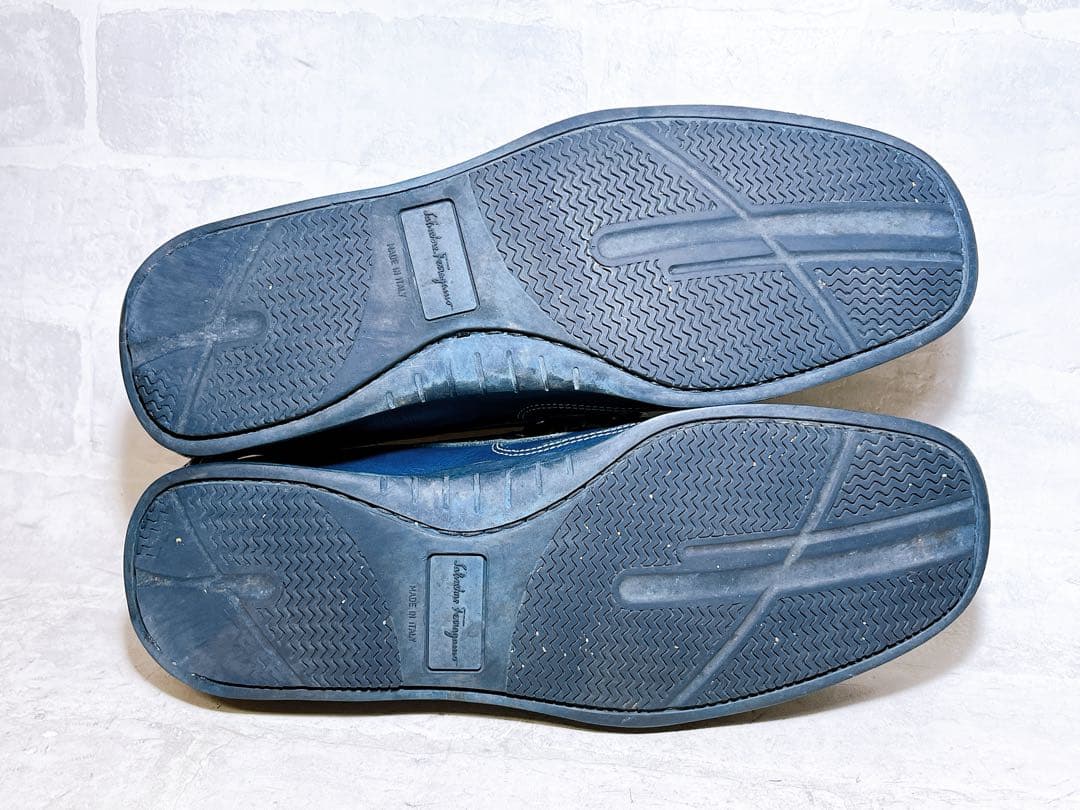 【美品】サルヴァトーレフェラガモ 高級 デッキシューズ US8.5EE