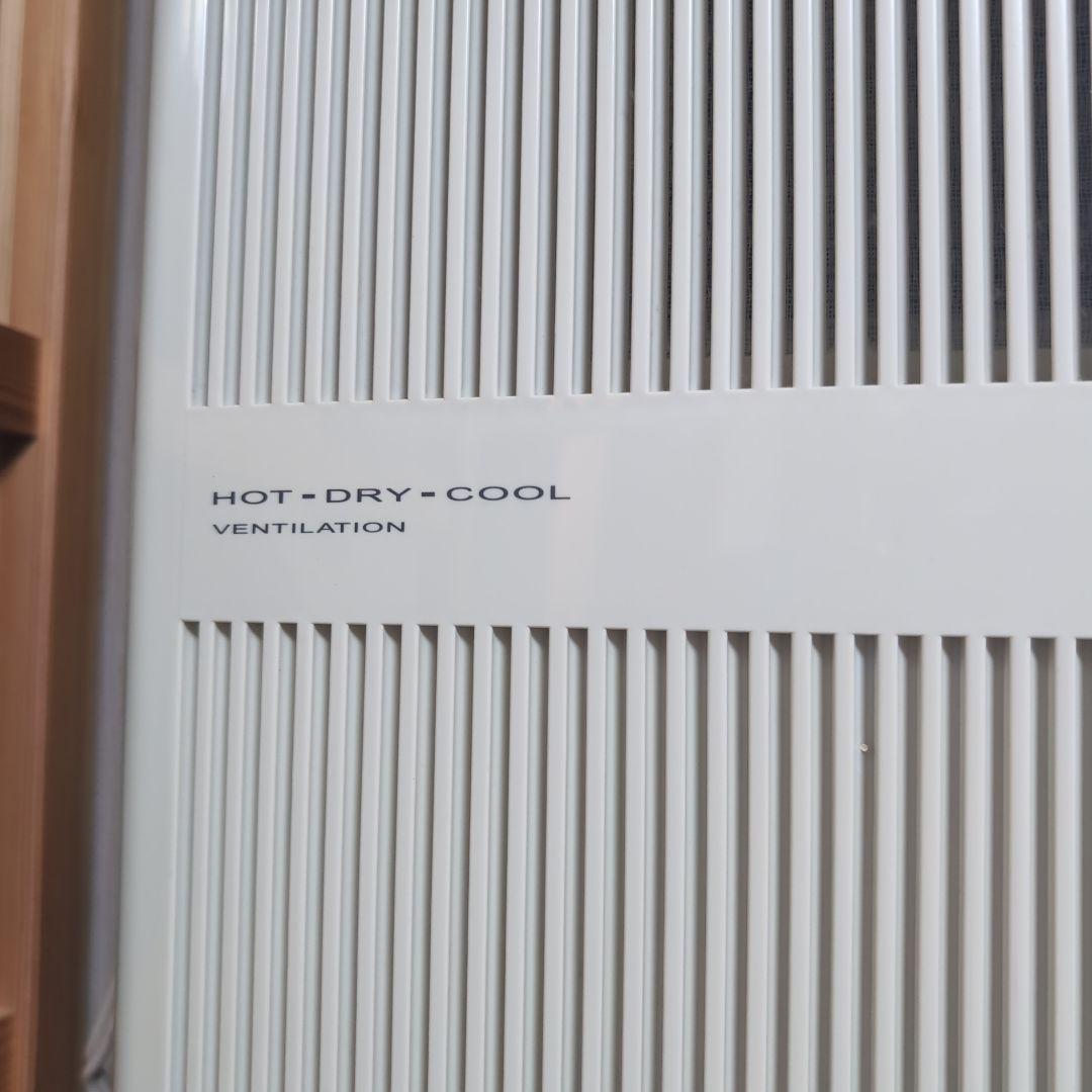 コロナ 冷暖房兼用　除湿　ウインドエアコン1.8kw CWH-A1814