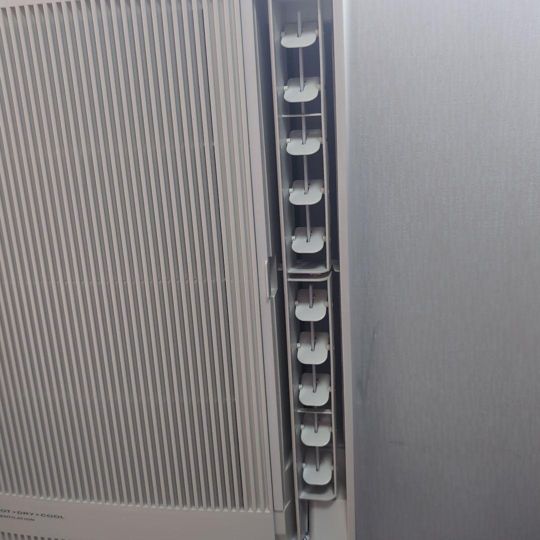 コロナ 冷暖房兼用　除湿　ウインドエアコン1.8kw CWH-A1814