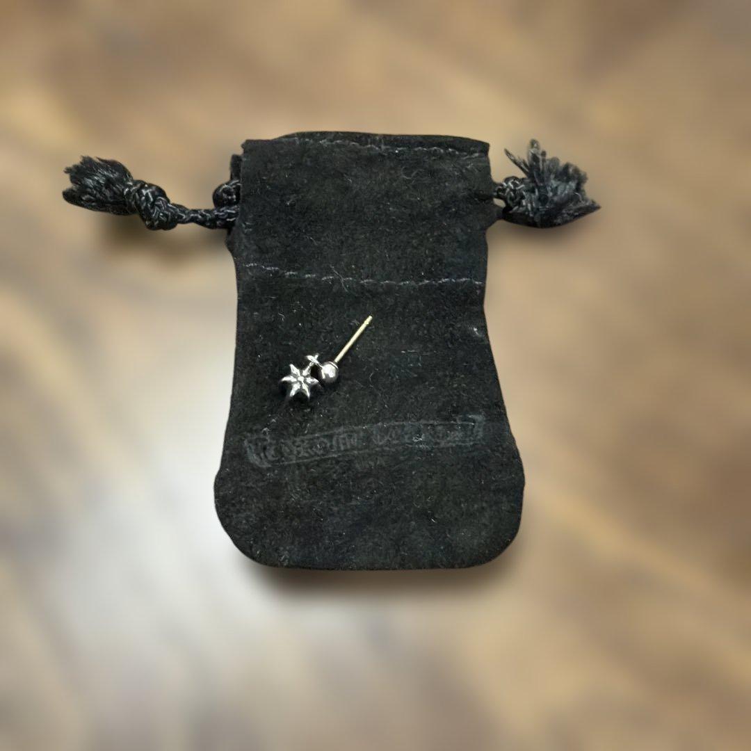 クロムハーツタイニースターチャームピアス