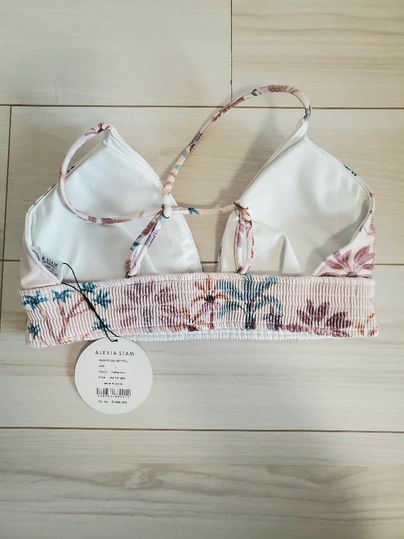 アリシアスタン　水着　ビキニ