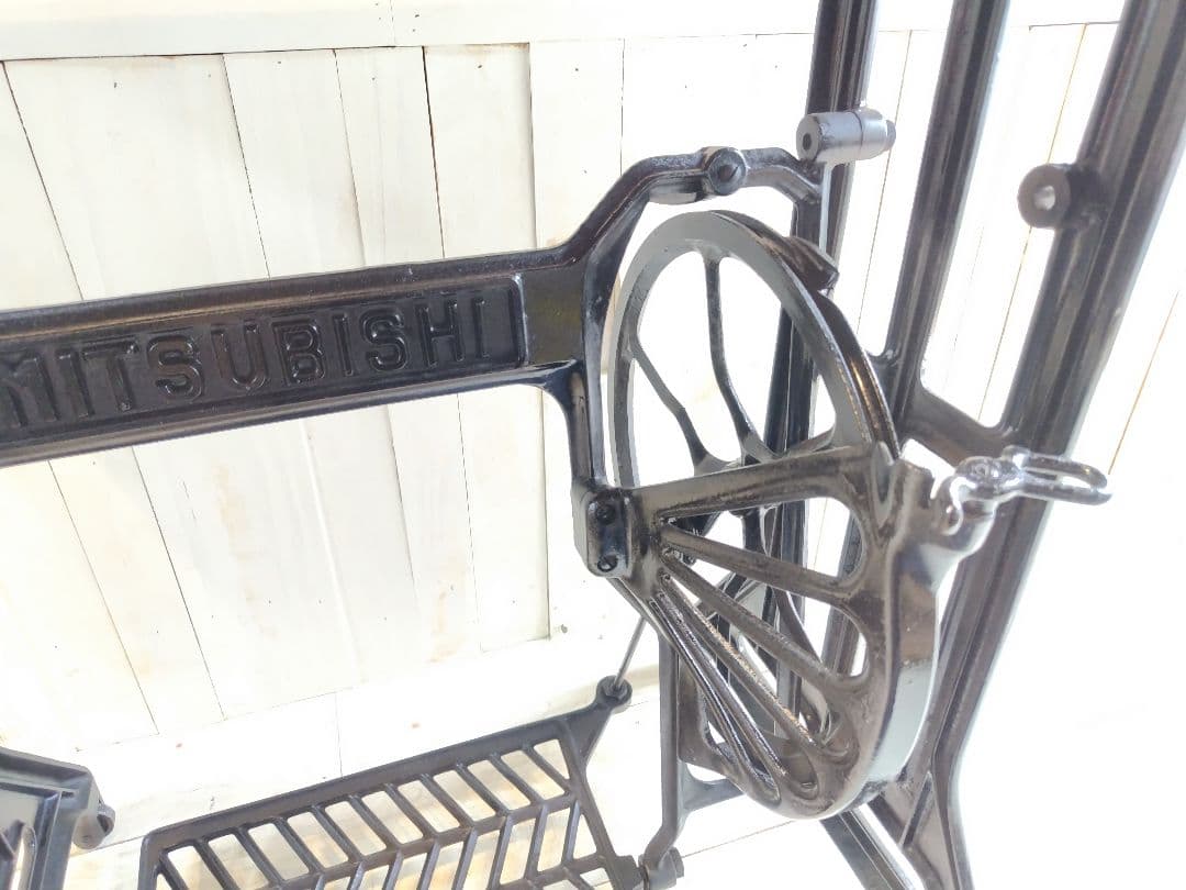 MITSUBISHI レトロミシンテーブル　デスク　ミシン台