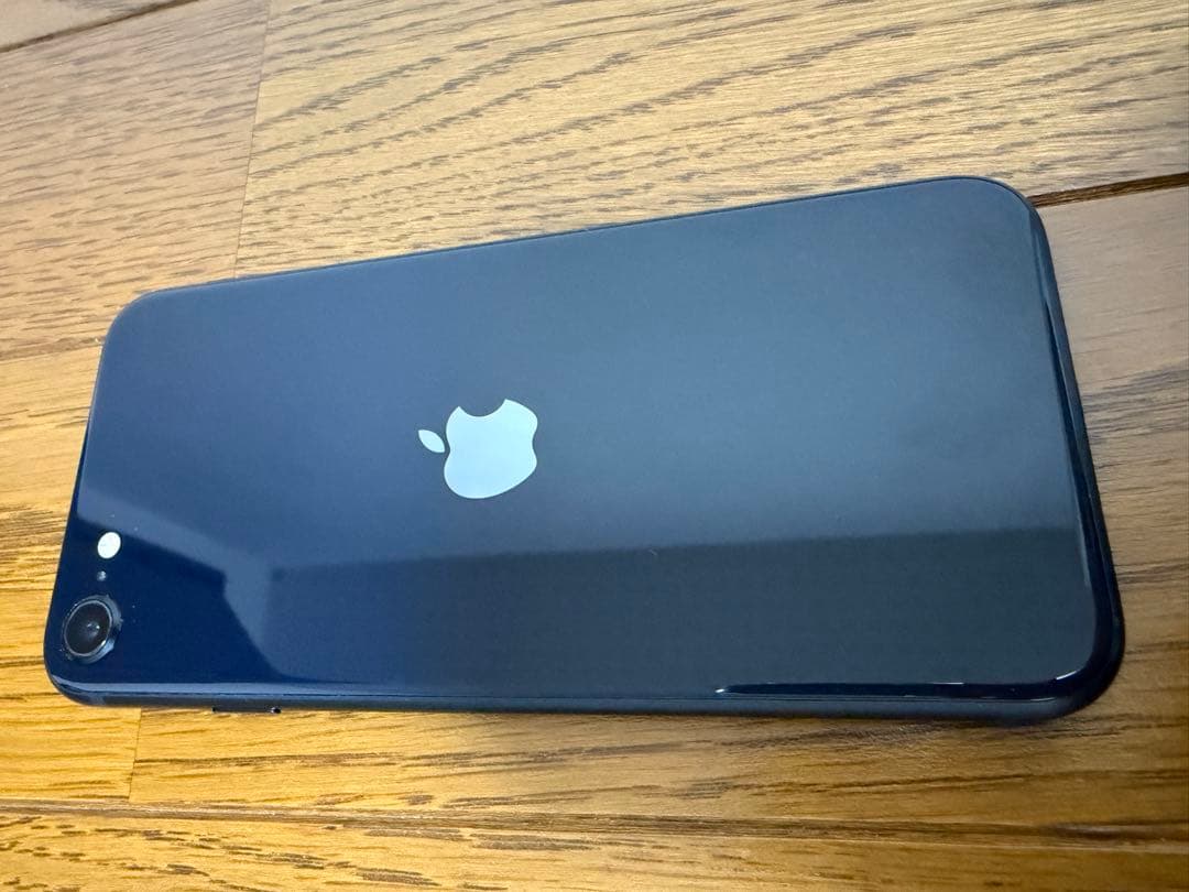 Apple iPhone SE (第3世代) 本体 64GB