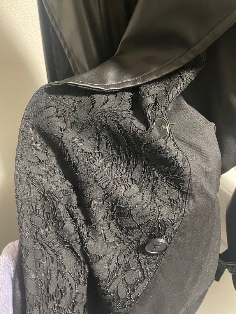 フェイクレザーイソザイトレンチコート　HARE