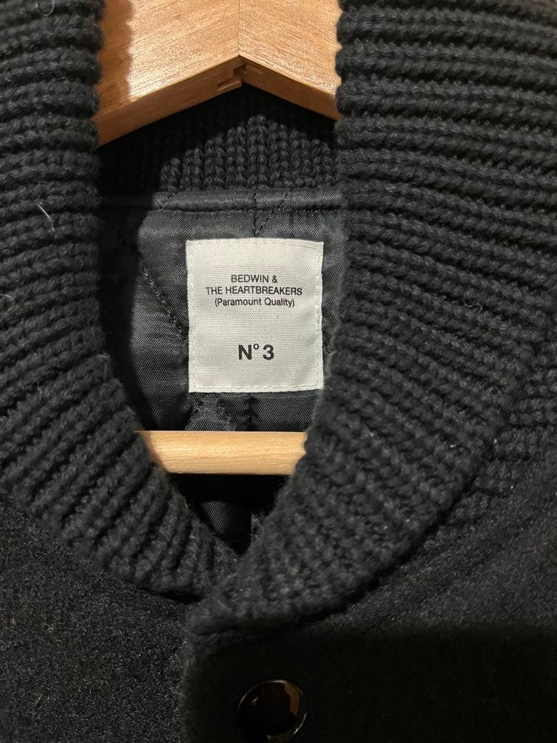 ベドウィン　スタジャン ブラック