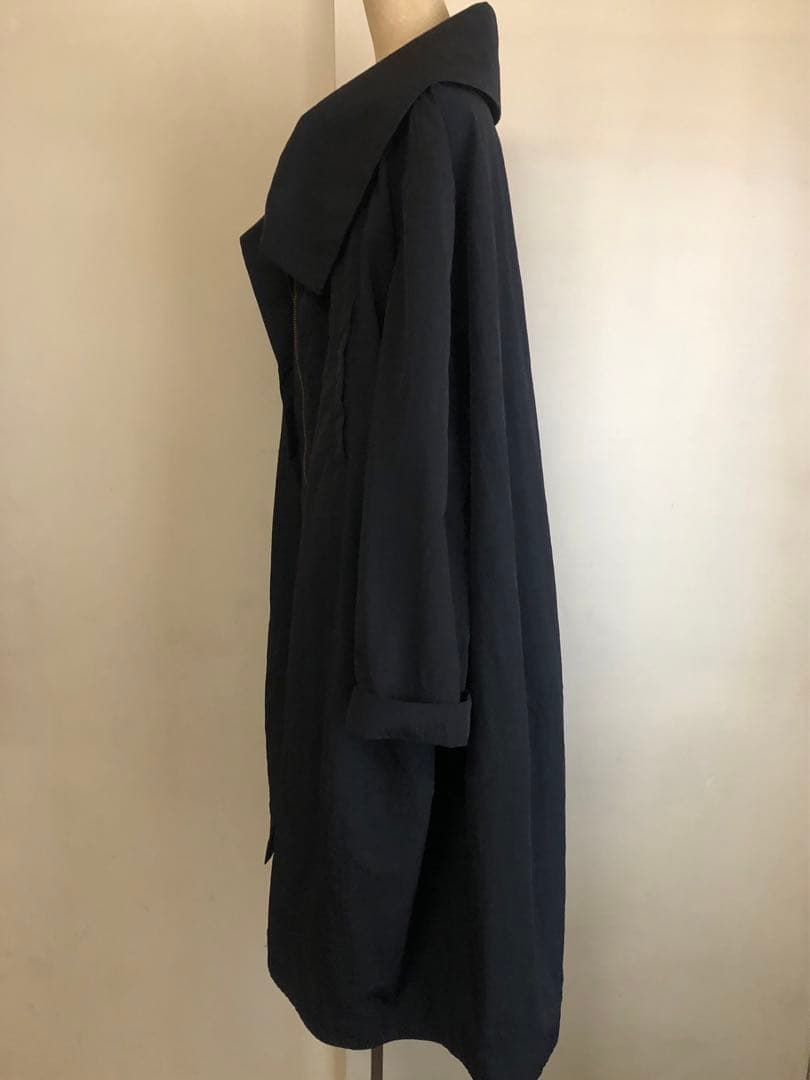 美品　m-mefu 芽風　ビッグカラーナイロンコクーンコート　ブラック　40