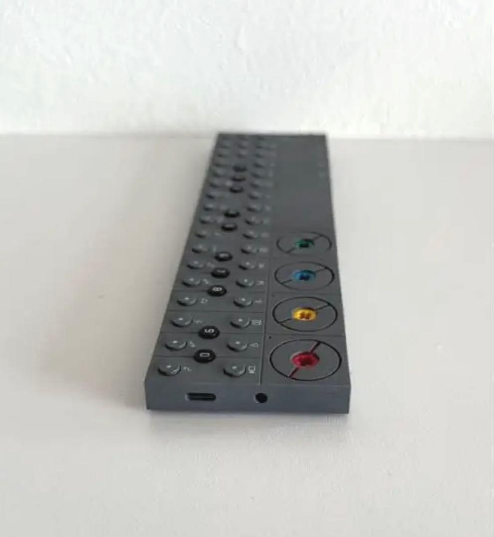 【新品同様】 teenage engineering OP-Z