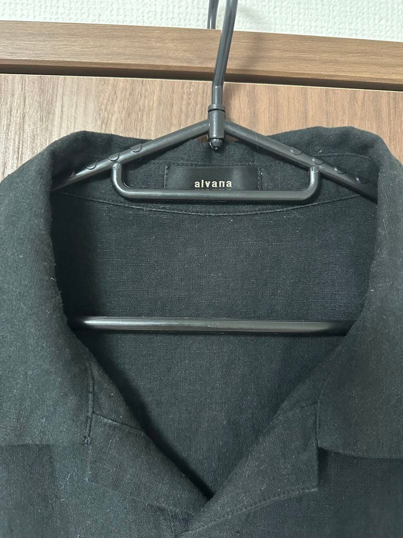 alvana 黒 半袖シャツ スキッパーシャツ