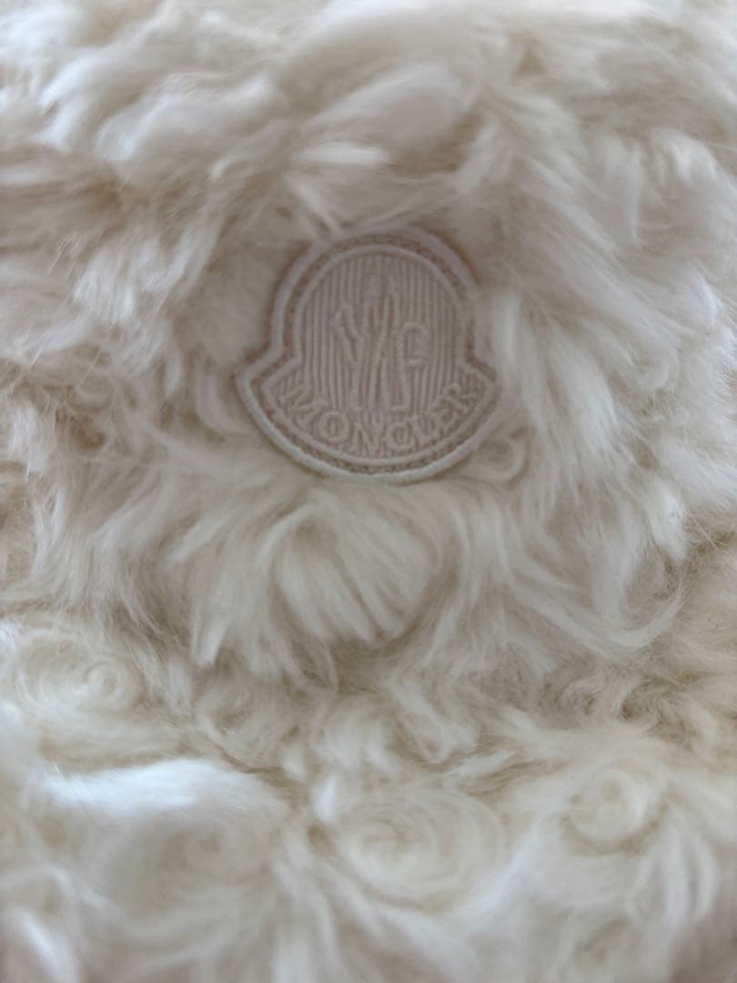 モンクレール ファーバケットハット ホワイト新品未使用
