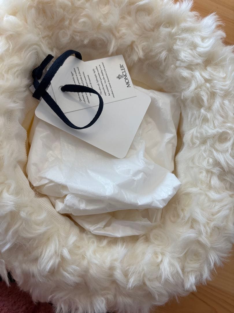 モンクレール ファーバケットハット ホワイト新品未使用