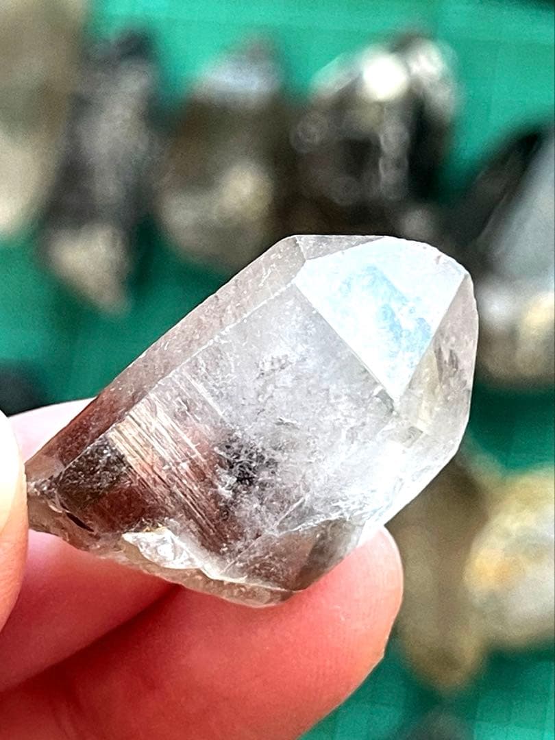 天然スモーキークォーツ・トルマリン　72　＋21点セットプリゼント・ベトナム産