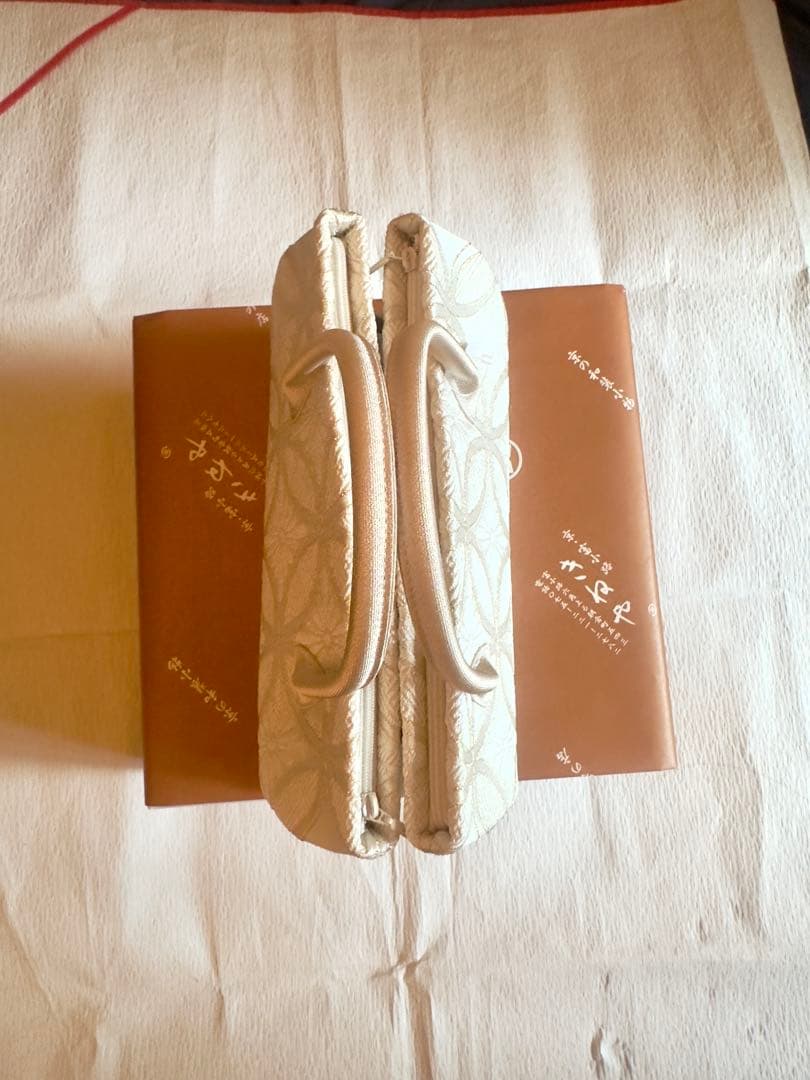 ⭐︎新品 定価約5万円 タグ付き きねや マチ広小町袋 正絹 ホワイト系