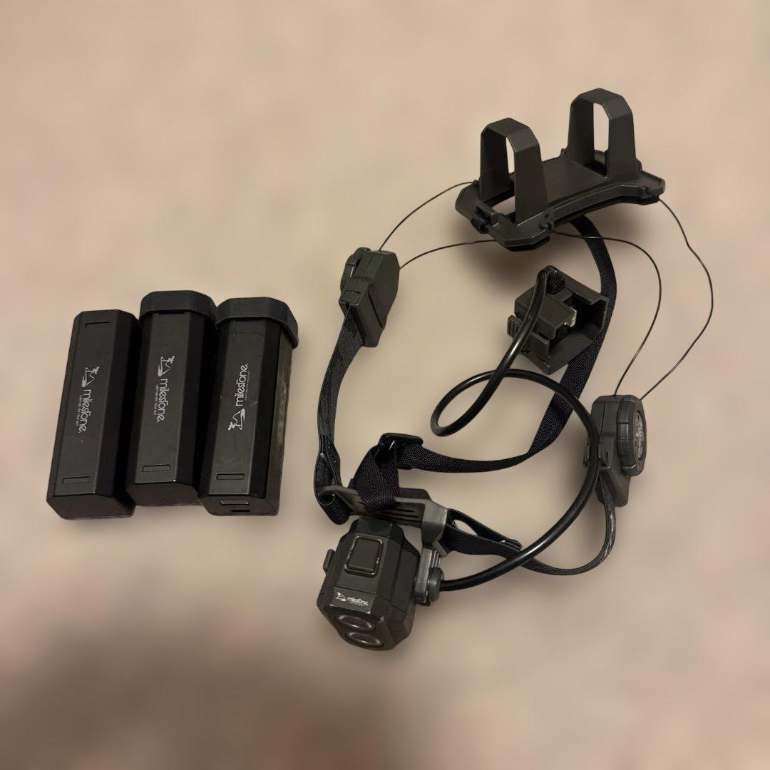 マイルストーンヘッドライト　トレイルマスター　バッテリー3個付