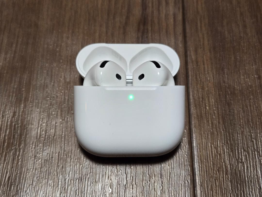 （ほぼ新品）Apple AirPods 4 NC非搭載 USB-Cタイプ