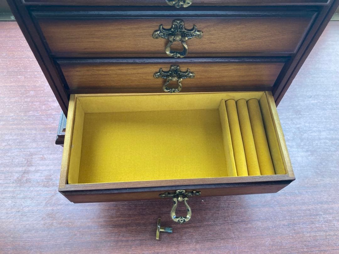 アンティーク　小物収納　４段引き出し【オルゴール付き】