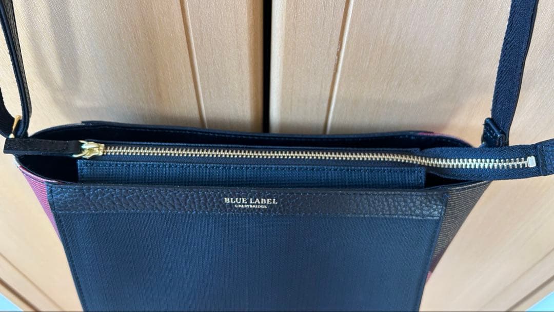 ブルーレーベル クレストブリッジPVC素材ショルダーバッグ