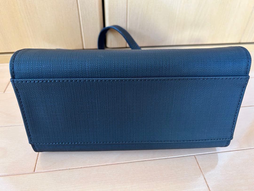 ブルーレーベル クレストブリッジPVC素材ショルダーバッグ