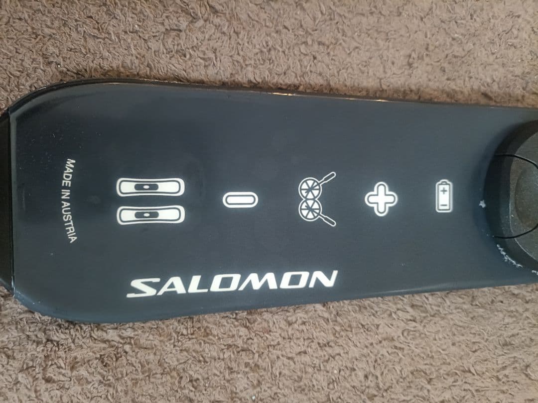 美品　Salomon 　ファンスキー
