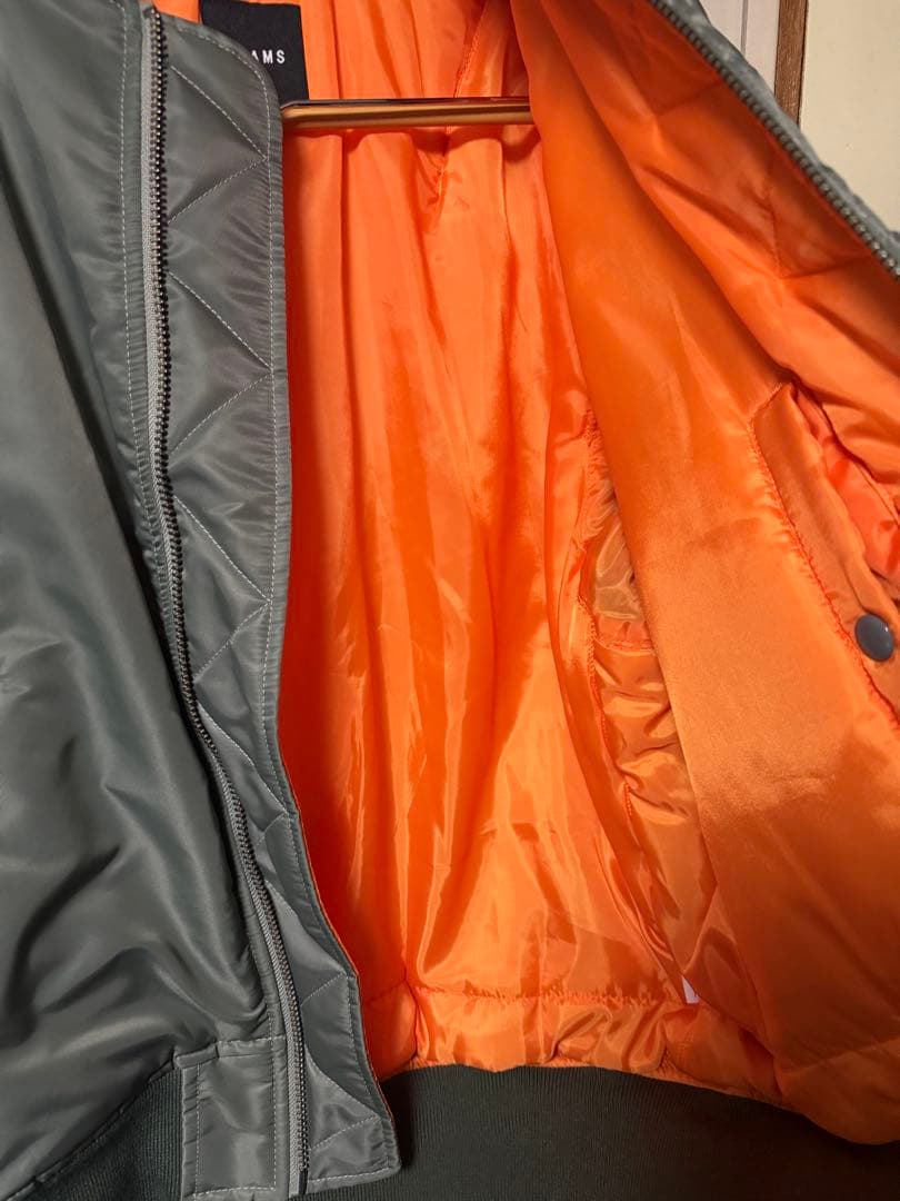 BEAMS MA-1 サーモライト 中綿ジャケット カーキ　Lサイズ