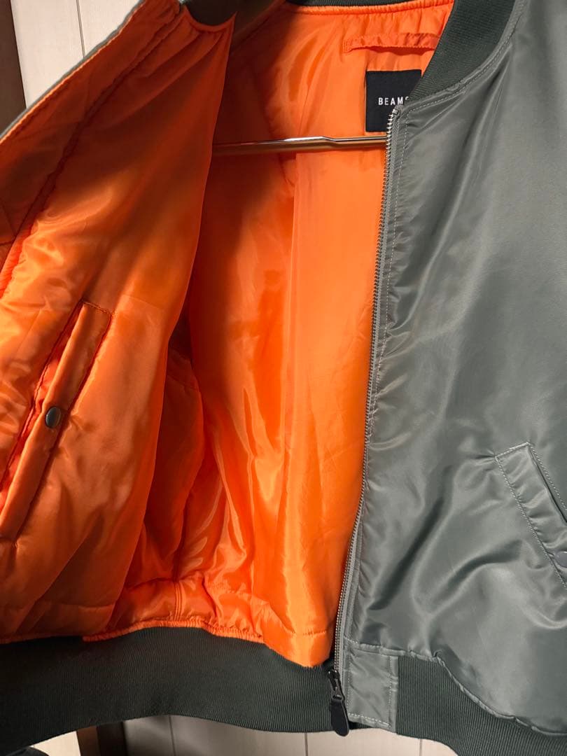 BEAMS MA-1 サーモライト 中綿ジャケット カーキ　Lサイズ