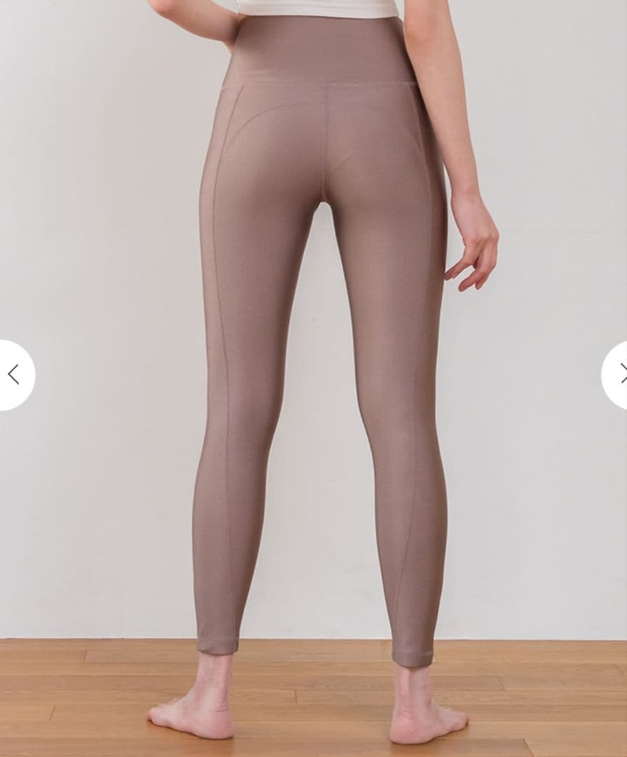 【SUKALA】シャインストレッチツイストレギンス