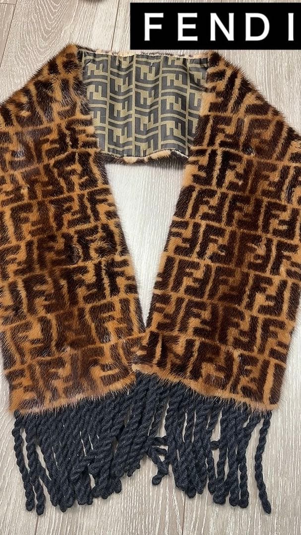 FENDI ミンクマフラー
