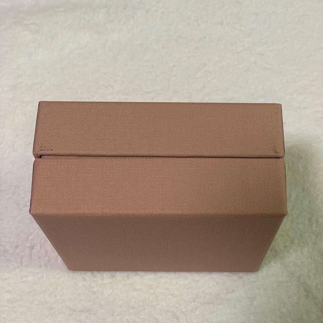 MIUMIU パテントレザー　ヘアクリップ　ピンク