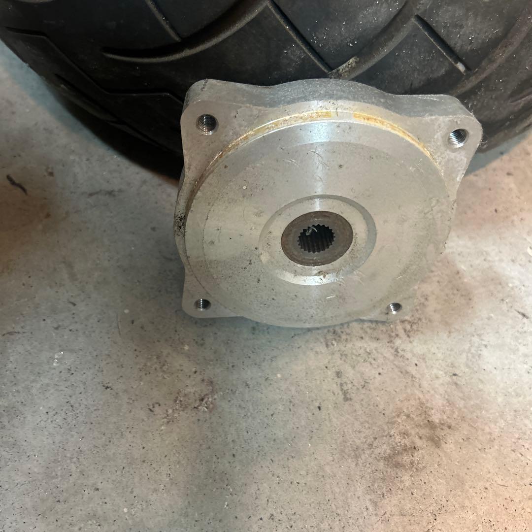 ズーマー、スクーピー、スマートディオよりリアルワイド鉄ホイルとハブのセット