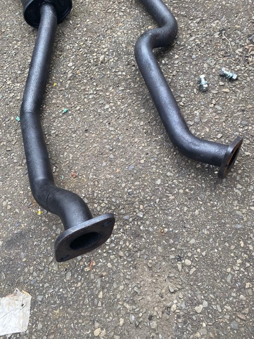 サニトラ　ロング用イーカスタムブラックマフラー　サニートラック　GB122デフ上