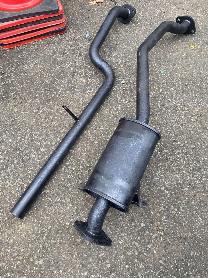 サニトラ　ロング用イーカスタムブラックマフラー　サニートラック　GB122デフ上