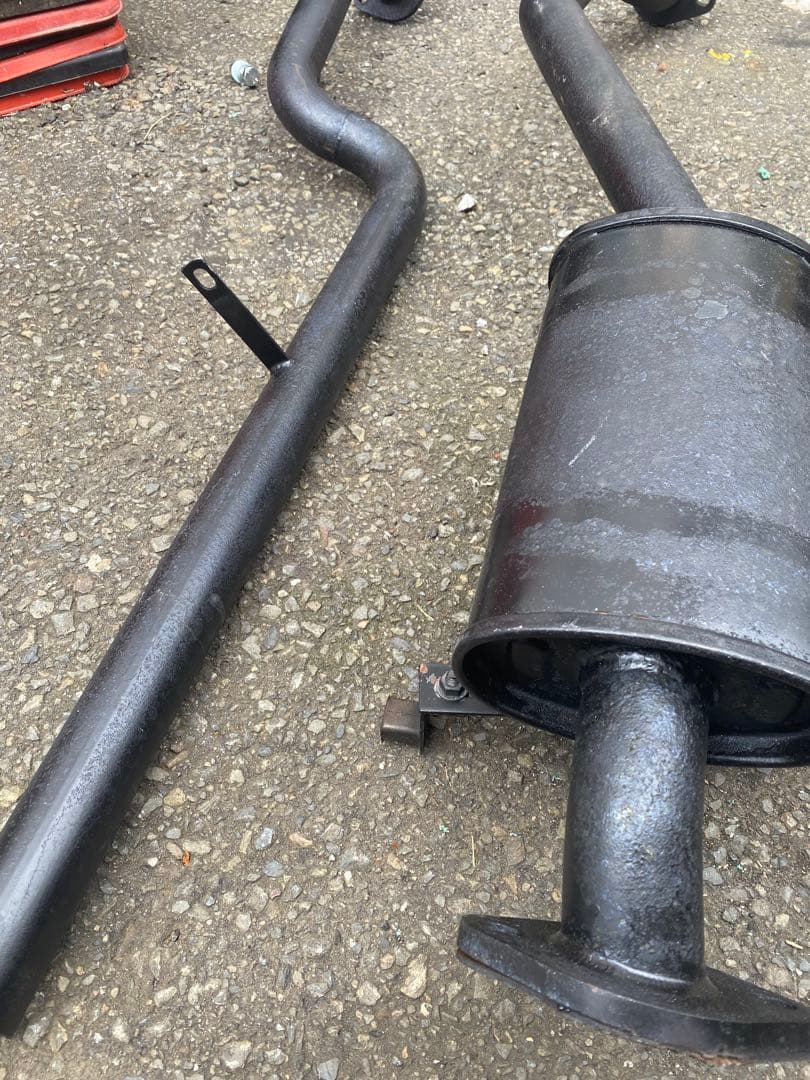 サニトラ　ロング用イーカスタムブラックマフラー　サニートラック　GB122デフ上