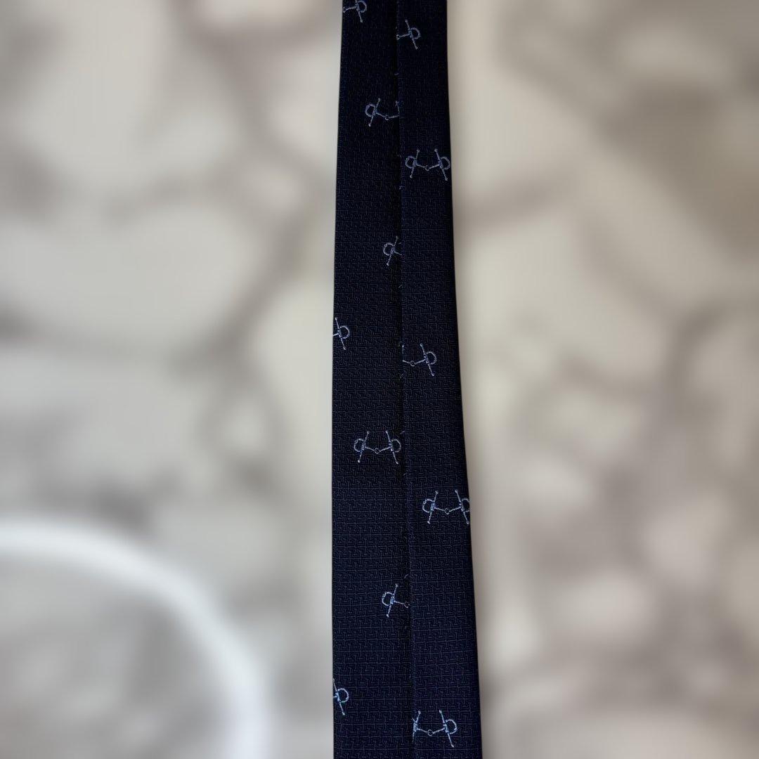 【極美品✨】HERMES ネクタイ　シェーヌ・ダンクル柄　ファソネ　ネイビー　紺