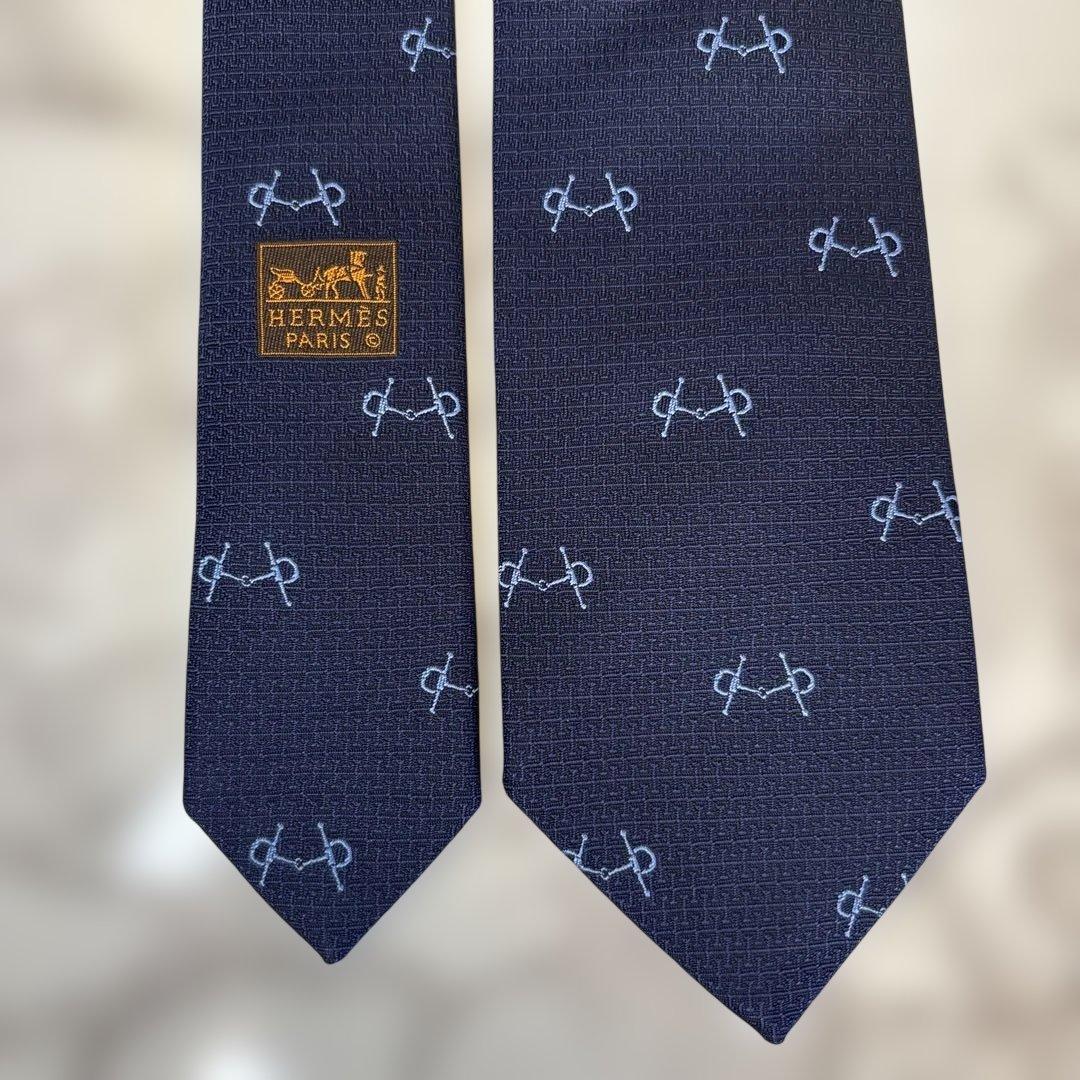 【極美品✨】HERMES ネクタイ　シェーヌ・ダンクル柄　ファソネ　ネイビー　紺