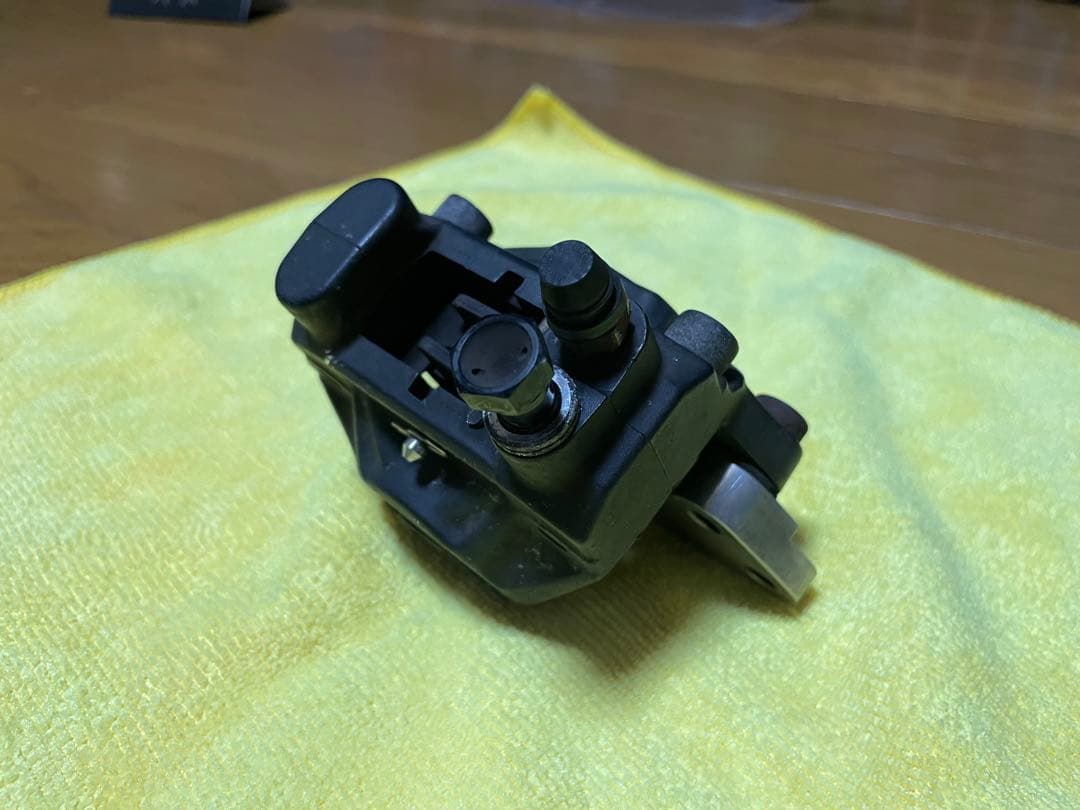 ブレンボ　カニキャリパー　アドレス　Active