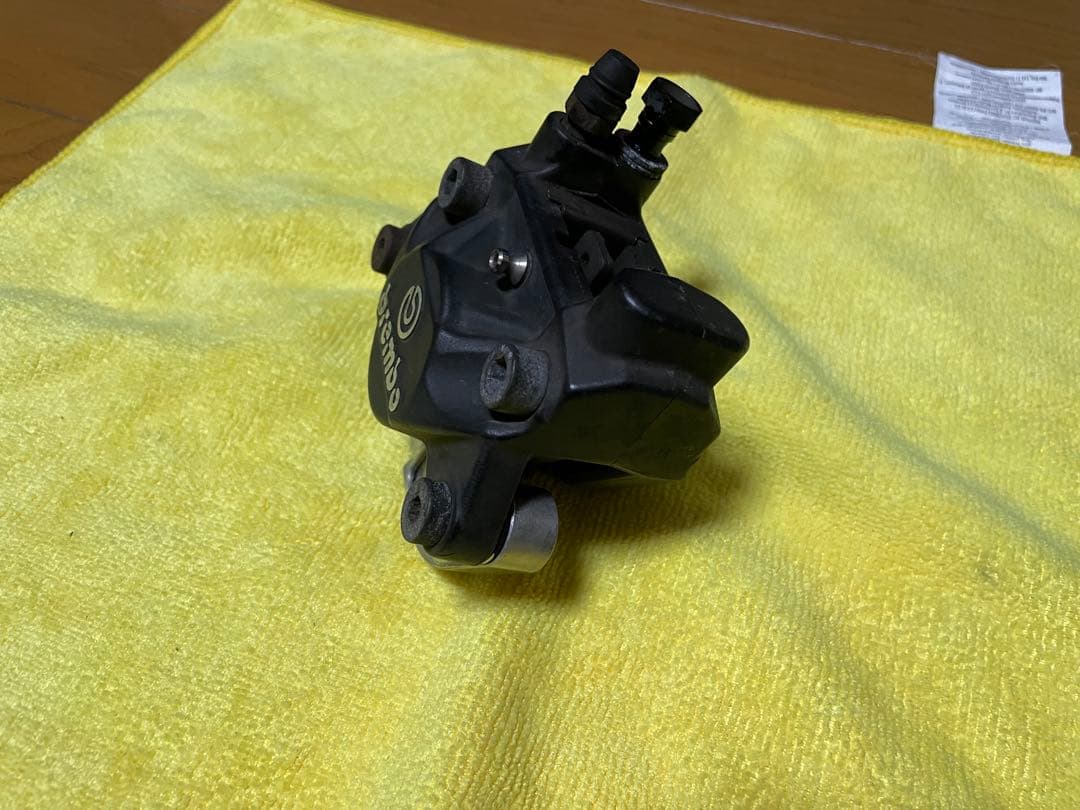 ブレンボ　カニキャリパー　アドレス　Active