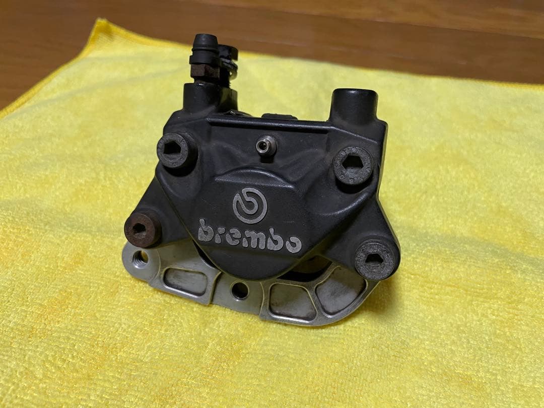 ブレンボ　カニキャリパー　アドレス　Active