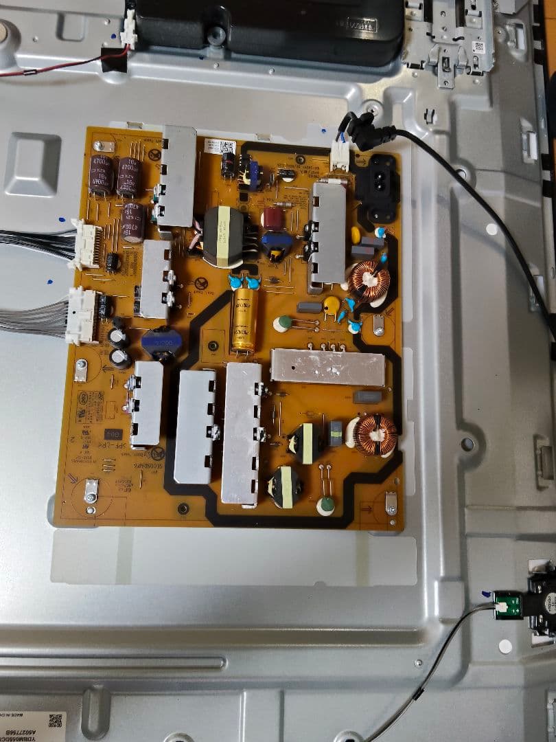BRAVIA XRJ-55X90J 液晶テレビ用電源基板とメイン基板
