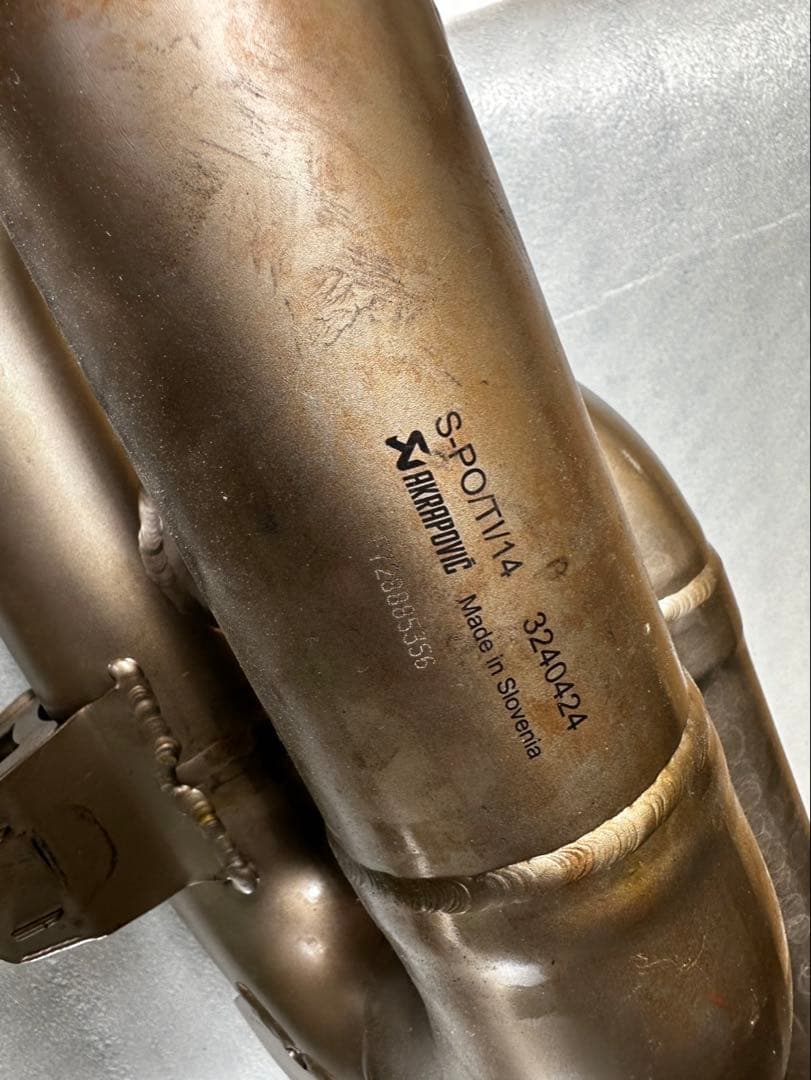 紀アクラボビッチ Porsche 911 992 マフラー中古