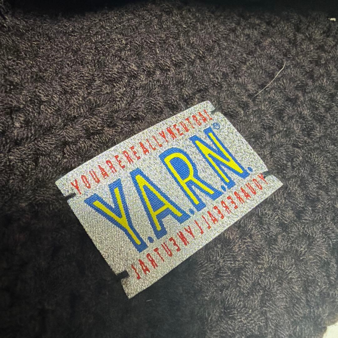 Y.A.R.N. クロスモチーフ ニットビーニー