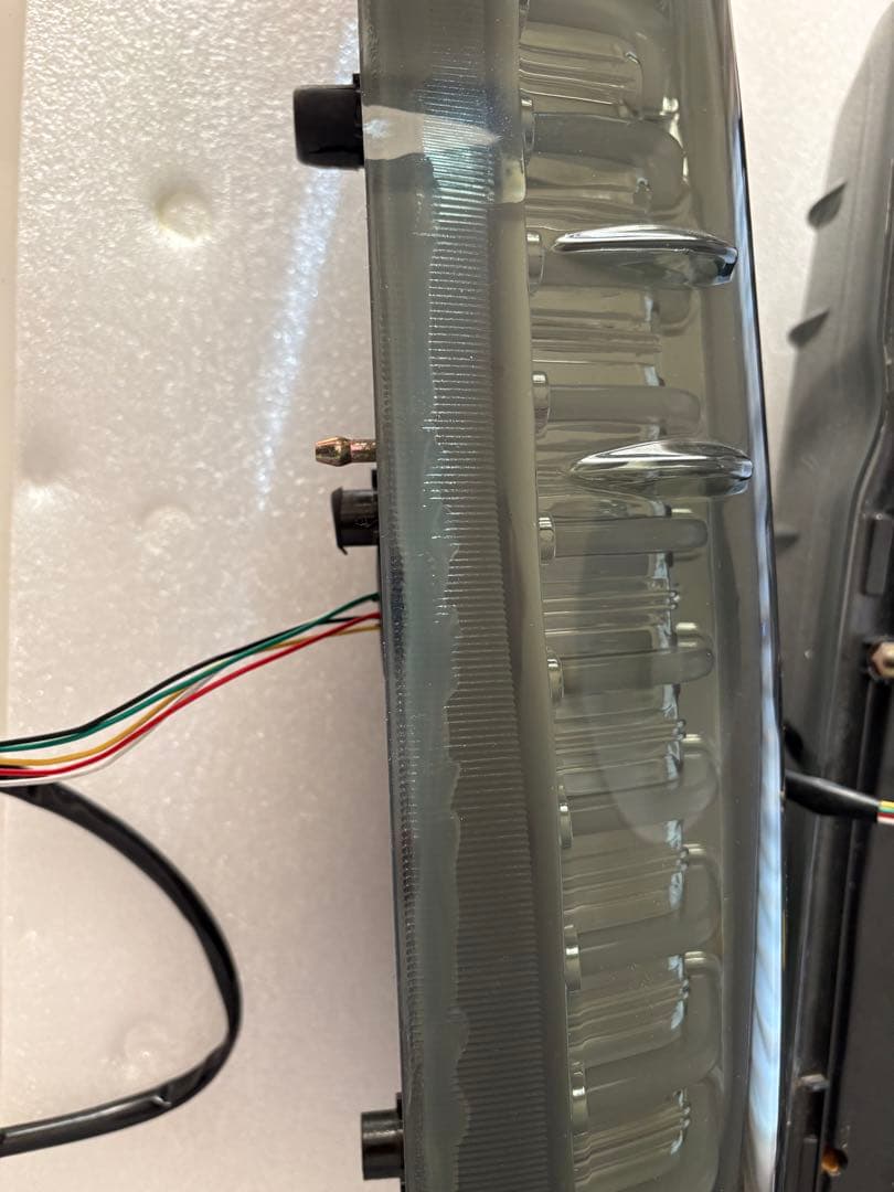 200系ハイエース テールランプ(スモーク）